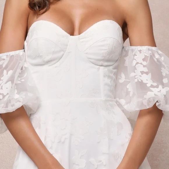 NWOT Romantic Dedication White Floral Off-the-Shoulder Maxi Dress - Picture 5 of 11